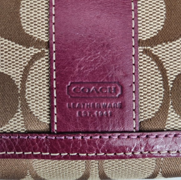 Coach purple trim wallet with coin pouch - Picture 13 of 13
